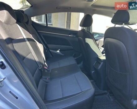 Серый Хендай Элантра, объемом двигателя 2 л и пробегом 198 тыс. км за 12500 $, фото 11 на Automoto.ua