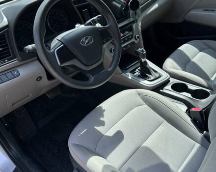 Серый Хендай Элантра, объемом двигателя 2 л и пробегом 110 тыс. км за 11500 $, фото 5 на Automoto.ua