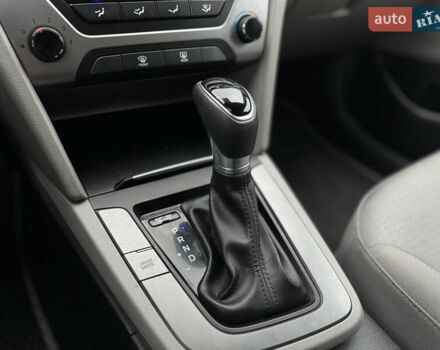 Серый Хендай Элантра, объемом двигателя 2 л и пробегом 135 тыс. км за 9999 $, фото 28 на Automoto.ua