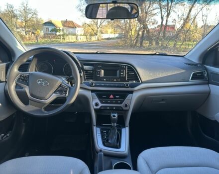 Серый Хендай Элантра, объемом двигателя 2 л и пробегом 186 тыс. км за 10500 $, фото 6 на Automoto.ua