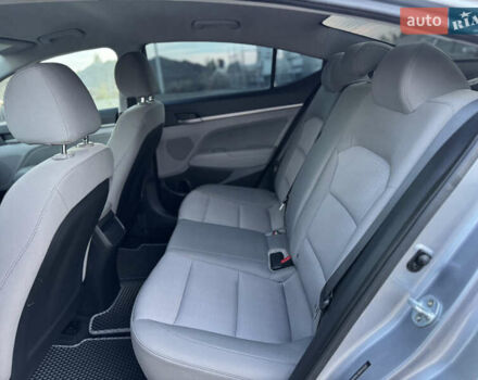 Сірий Хендай Елантра, об'ємом двигуна 2 л та пробігом 135 тис. км за 10899 $, фото 20 на Automoto.ua