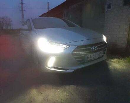 Серый Хендай Элантра, объемом двигателя 2 л и пробегом 95 тыс. км за 12500 $, фото 4 на Automoto.ua