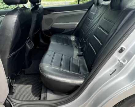 Серый Хендай Элантра, объемом двигателя 2 л и пробегом 180 тыс. км за 12000 $, фото 14 на Automoto.ua