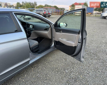 Сірий Хендай Елантра, об'ємом двигуна 2 л та пробігом 135 тис. км за 10899 $, фото 25 на Automoto.ua