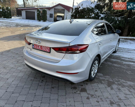 Серый Хендай Элантра, объемом двигателя 2 л и пробегом 138 тыс. км за 9900 $, фото 4 на Automoto.ua