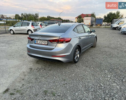 Сірий Хендай Елантра, об'ємом двигуна 2 л та пробігом 135 тис. км за 10899 $, фото 5 на Automoto.ua