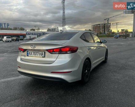 Серый Хендай Элантра, объемом двигателя 2 л и пробегом 136 тыс. км за 10700 $, фото 3 на Automoto.ua