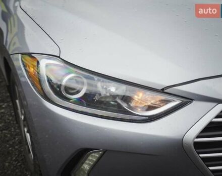 Серый Хендай Элантра, объемом двигателя 2 л и пробегом 147 тыс. км за 10499 $, фото 1 на Automoto.ua