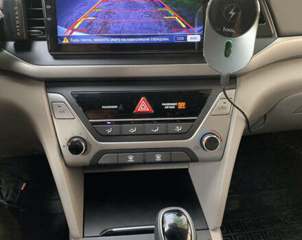 Серый Хендай Элантра, объемом двигателя 2 л и пробегом 110 тыс. км за 11500 $, фото 4 на Automoto.ua