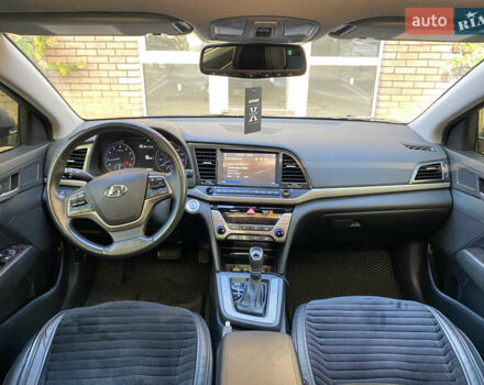Хендай Элантра 2016 в Киеве на Automoto.ua Серый Хендай Элантра, объемом двигателя 2 л и пробегом 122 тыс. км за 14000 $, фото 28 на Automoto.ua