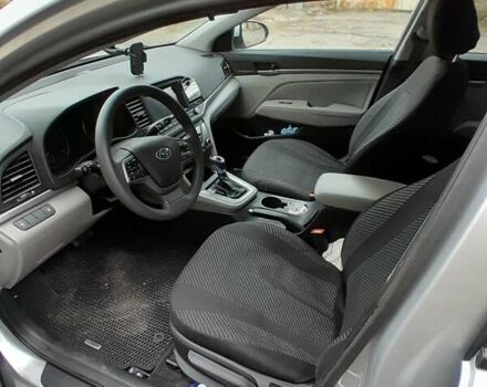 Серый Хендай Элантра, объемом двигателя 2 л и пробегом 95 тыс. км за 12500 $, фото 9 на Automoto.ua