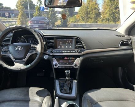 Серый Хендай Элантра, объемом двигателя 2 л и пробегом 151 тыс. км за 303 $, фото 4 на Automoto.ua