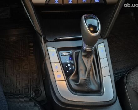 Серый Хендай Элантра, объемом двигателя 1.6 л и пробегом 109 тыс. км за 14000 $, фото 16 на Automoto.ua