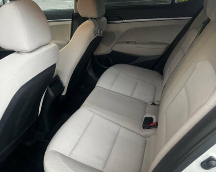 Серый Хендай Элантра, объемом двигателя 2 л и пробегом 136 тыс. км за 10700 $, фото 9 на Automoto.ua