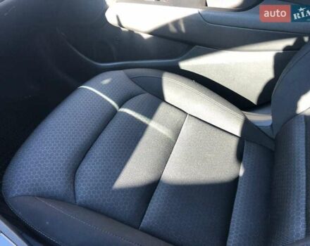 Серый Хендай Элантра, объемом двигателя 2 л и пробегом 81 тыс. км за 12000 $, фото 6 на Automoto.ua