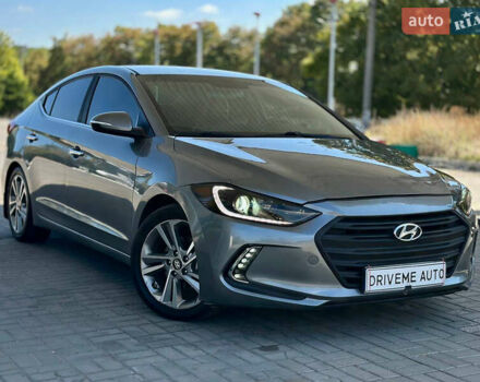 Хендай Элантра 2016 в Днепре (Днепропетровске) на Automoto.ua Серый Хендай Элантра, объемом двигателя 2 л и пробегом 199 тыс. км за 10999 $, фото 2 на Automoto.ua