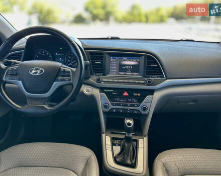 Хендай Элантра 2016 в Днепре (Днепропетровске) на Automoto.ua Серый Хендай Элантра, объемом двигателя 2 л и пробегом 199 тыс. км за 10999 $, фото 26 на Automoto.ua
