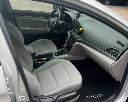 Серый Хендай Элантра, объемом двигателя 2 л и пробегом 173 тыс. км за 10850 $, фото 8 на Automoto.ua