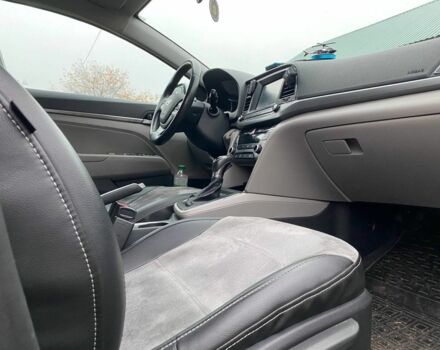 Серый Хендай Элантра, объемом двигателя 2 л и пробегом 115 тыс. км за 11300 $, фото 6 на Automoto.ua