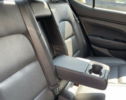 Серый Хендай Элантра, объемом двигателя 1.59 л и пробегом 110 тыс. км за 13000 $, фото 10 на Automoto.ua