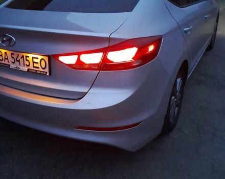 Серый Хендай Элантра, объемом двигателя 2 л и пробегом 95 тыс. км за 12500 $, фото 6 на Automoto.ua