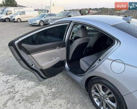 Сірий Хендай Елантра, об'ємом двигуна 2 л та пробігом 135 тис. км за 10899 $, фото 19 на Automoto.ua