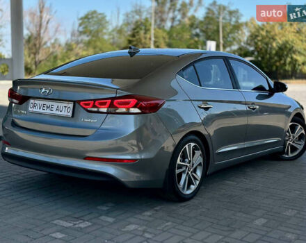 Хендай Элантра 2016 в Днепре (Днепропетровске) на Automoto.ua Серый Хендай Элантра, объемом двигателя 2 л и пробегом 199 тыс. км за 10999 $, фото 4 на Automoto.ua