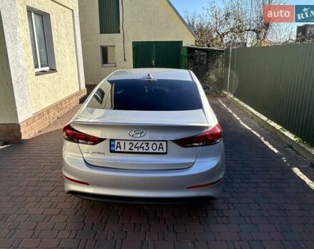 Серый Хендай Элантра, объемом двигателя 2 л и пробегом 198 тыс. км за 12500 $, фото 2 на Automoto.ua