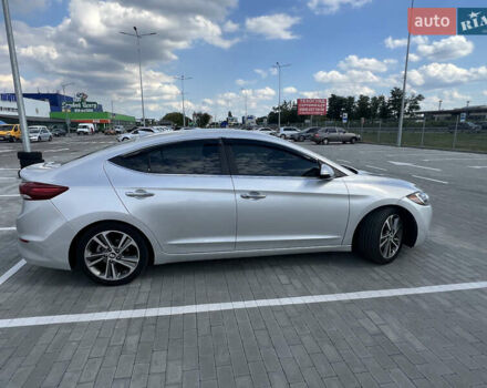 Серый Хендай Элантра, объемом двигателя 2 л и пробегом 150 тыс. км за 13700 $, фото 3 на Automoto.ua