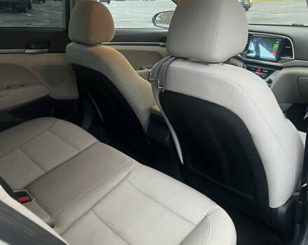 Серый Хендай Элантра, объемом двигателя 2 л и пробегом 136 тыс. км за 10700 $, фото 10 на Automoto.ua