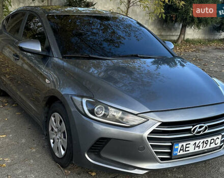 Серый Хендай Элантра, объемом двигателя 1.59 л и пробегом 179 тыс. км за 10699 $, фото 3 на Automoto.ua