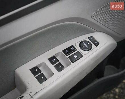 Серый Хендай Элантра, объемом двигателя 2 л и пробегом 147 тыс. км за 10499 $, фото 14 на Automoto.ua