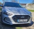 Сірий Хендай Елантра, об'ємом двигуна 2 л та пробігом 165 тис. км за 10600 $, фото 1 на Automoto.ua