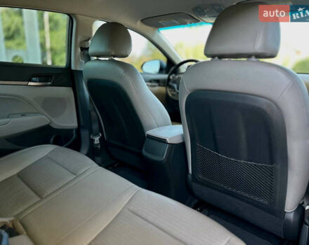 Хендай Элантра 2016 в Днепре (Днепропетровске) на Automoto.ua Серый Хендай Элантра, объемом двигателя 2 л и пробегом 199 тыс. км за 10999 $, фото 17 на Automoto.ua