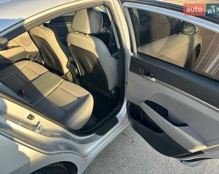 Серый Хендай Элантра, объемом двигателя 2 л и пробегом 185 тыс. км за 10500 $, фото 13 на Automoto.ua