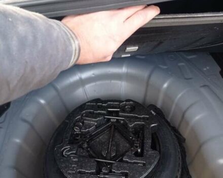 Серый Хендай Элантра, объемом двигателя 2 л и пробегом 90 тыс. км за 14000 $, фото 7 на Automoto.ua