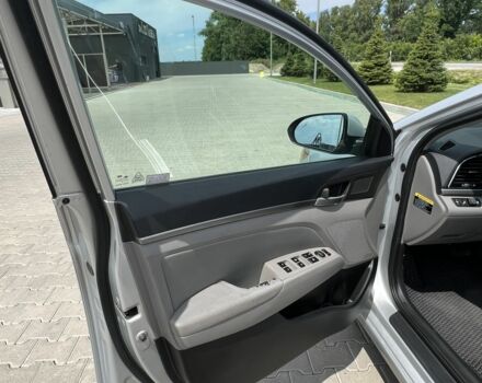 Серый Хендай Элантра, объемом двигателя 2 л и пробегом 180 тыс. км за 12000 $, фото 16 на Automoto.ua