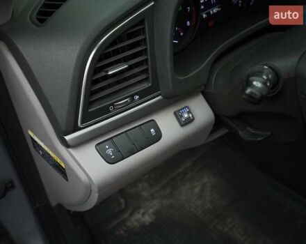 Серый Хендай Элантра, объемом двигателя 2 л и пробегом 147 тыс. км за 10499 $, фото 11 на Automoto.ua