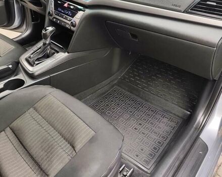 Серый Хендай Элантра, объемом двигателя 2 л и пробегом 179 тыс. км за 13800 $, фото 31 на Automoto.ua