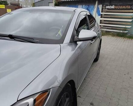 Серый Хендай Элантра, объемом двигателя 2 л и пробегом 179 тыс. км за 13800 $, фото 5 на Automoto.ua