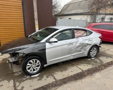 Серый Хендай Элантра, объемом двигателя 2 л и пробегом 150 тыс. км за 3800 $, фото 5 на Automoto.ua