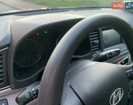 Сірий Хендай Елантра, об'ємом двигуна 2 л та пробігом 169 тис. км за 11700 $, фото 9 на Automoto.ua