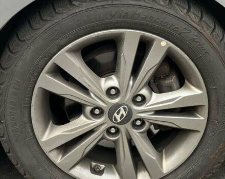 Серый Хендай Элантра, объемом двигателя 2 л и пробегом 115 тыс. км за 12000 $, фото 5 на Automoto.ua