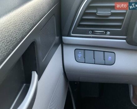 Сірий Хендай Елантра, об'ємом двигуна 2 л та пробігом 169 тис. км за 11700 $, фото 31 на Automoto.ua