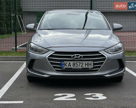 Серый Хендай Элантра, объемом двигателя 2 л и пробегом 115 тыс. км за 12000 $, фото 2 на Automoto.ua