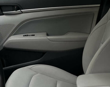 Серый Хендай Элантра, объемом двигателя 2 л и пробегом 115 тыс. км за 12000 $, фото 10 на Automoto.ua