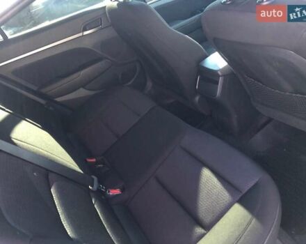 Серый Хендай Элантра, объемом двигателя 2 л и пробегом 81 тыс. км за 12000 $, фото 12 на Automoto.ua