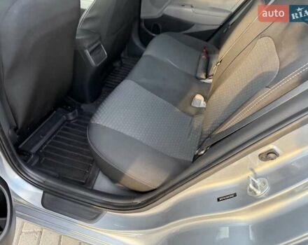 Сірий Хендай Елантра, об'ємом двигуна 2 л та пробігом 225 тис. км за 10300 $, фото 7 на Automoto.ua