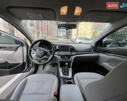 Серый Хендай Элантра, объемом двигателя 2 л и пробегом 115 тыс. км за 12000 $, фото 18 на Automoto.ua