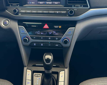 Хендай Элантра 2016 в Днепре (Днепропетровске) на Automoto.ua Серый Хендай Элантра, объемом двигателя 2 л и пробегом 199 тыс. км за 10999 $, фото 27 на Automoto.ua